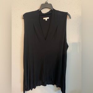 3X black sleeveless top.